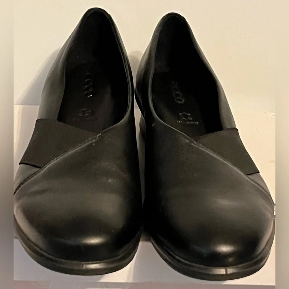 ECCO Elegant Black Women's Shoes - Picture 3 of 8